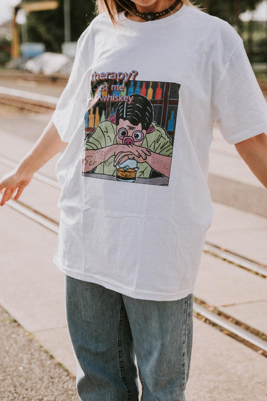 Therapie? Nur Ich & Whiskey – Mutiges Unisex T-Shirt