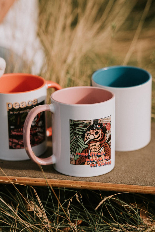 Kiwi Dreams: Weiße Tasse mit pinkem Inneren